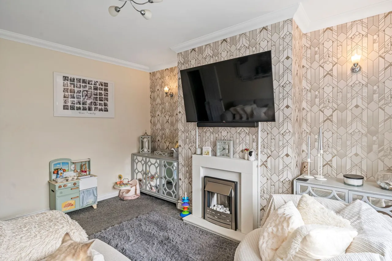 Coronation Street, Ashton-In-Makerfield, Wigan, WN4 0NH, photo 6