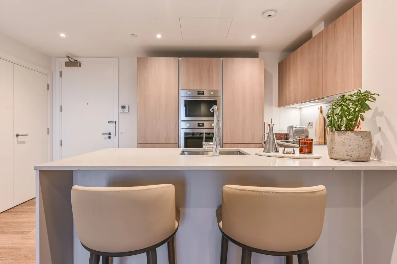 London, SW11, photo 15