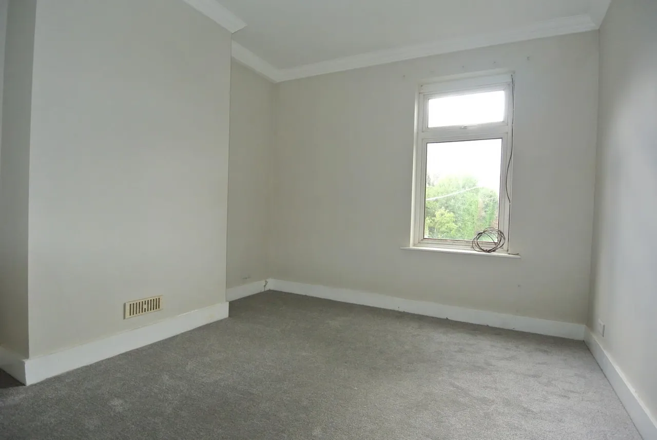 Imperial Road, Feltham, TW14 8AG, photo 3