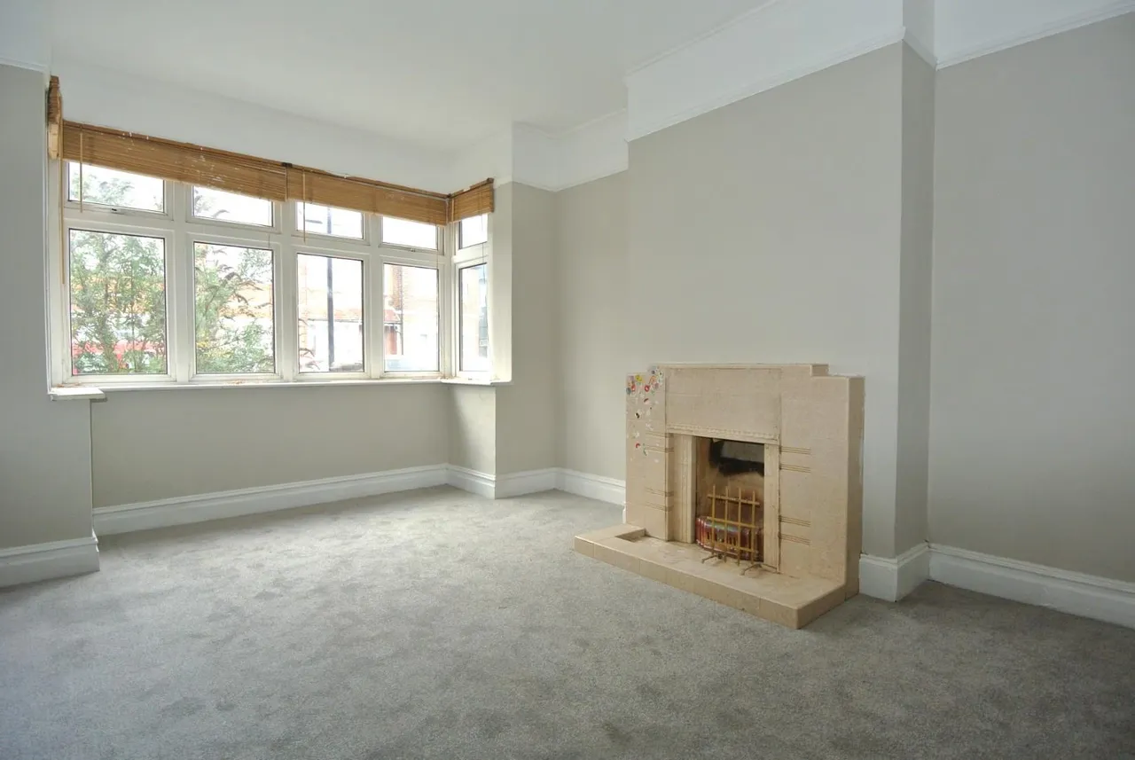 Imperial Road, Feltham, TW14 8AG, photo 2