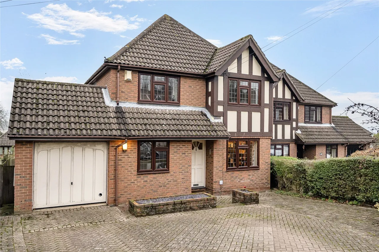 4 bed house for sale — Glentrammon Road, Orpington, BR6