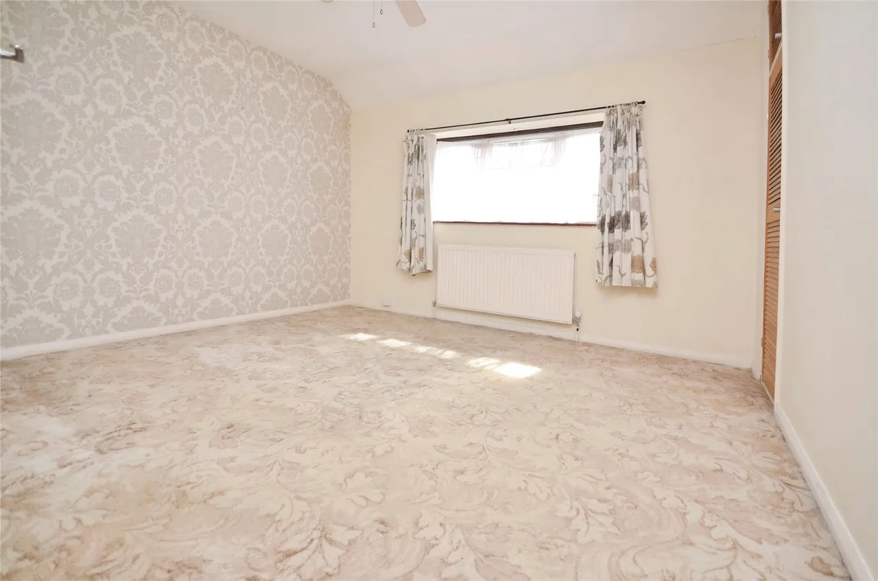 Woodbridge Lane, Romford, Essex, RM3, photo 8