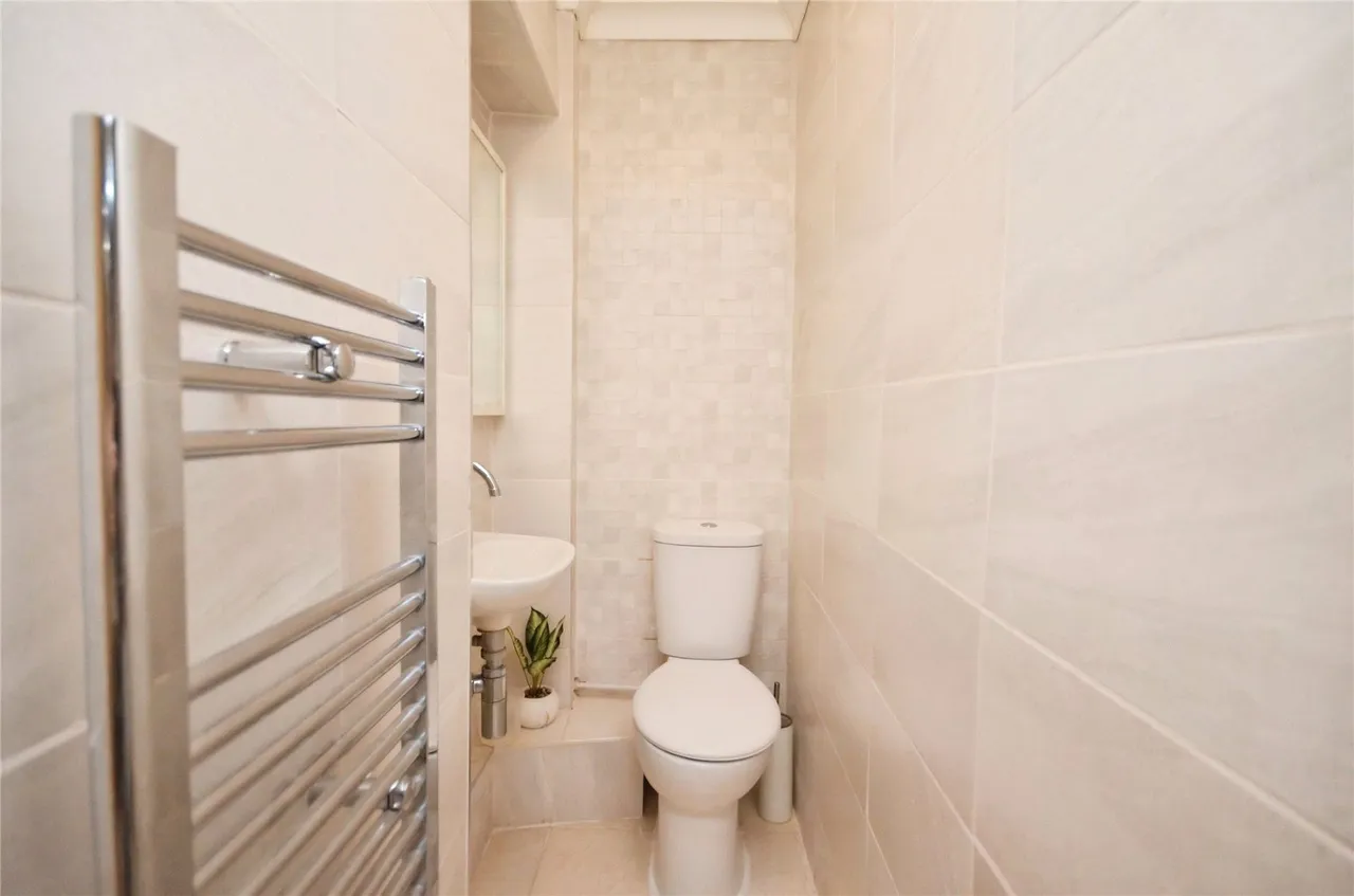 Woodbridge Lane, Romford, Essex, RM3, photo 6