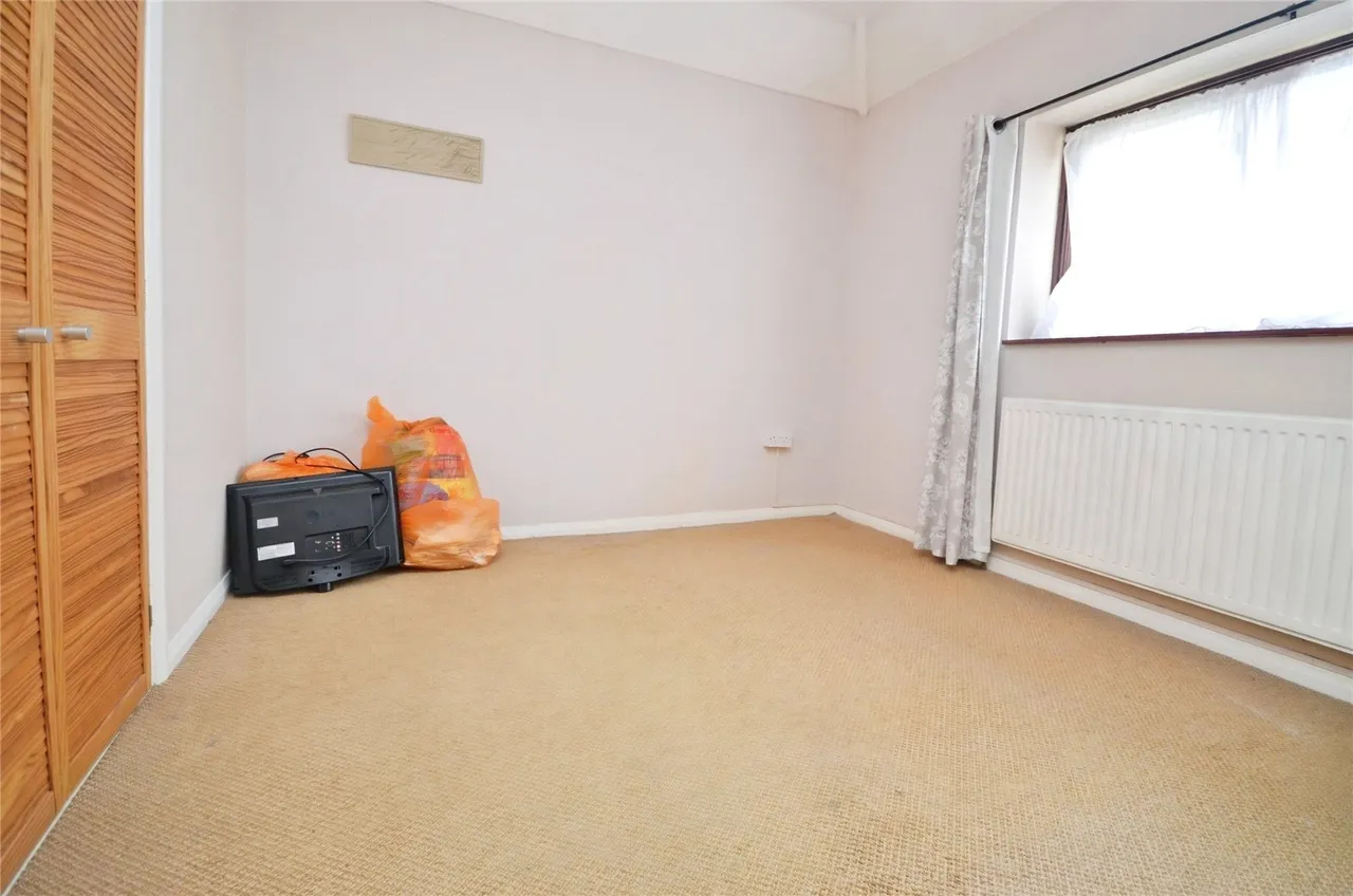 Woodbridge Lane, Romford, Essex, RM3, photo 10