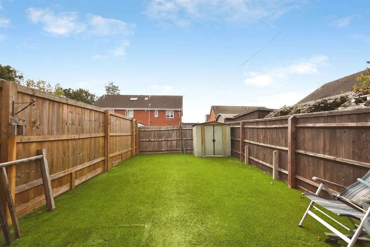 Wagtail Close, Swindon, SN3, photo 10
