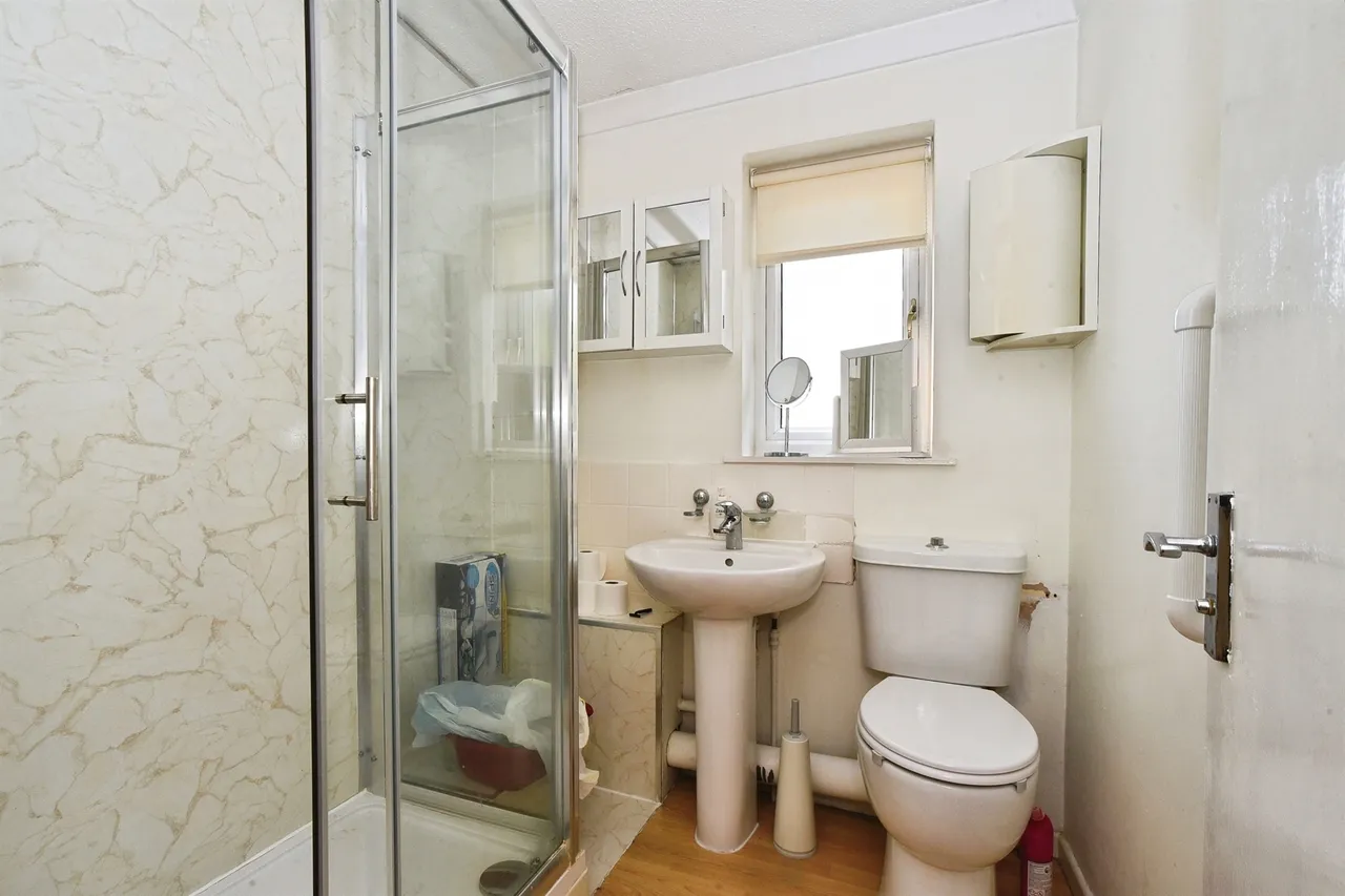 Wagtail Close, Swindon, SN3, photo 9