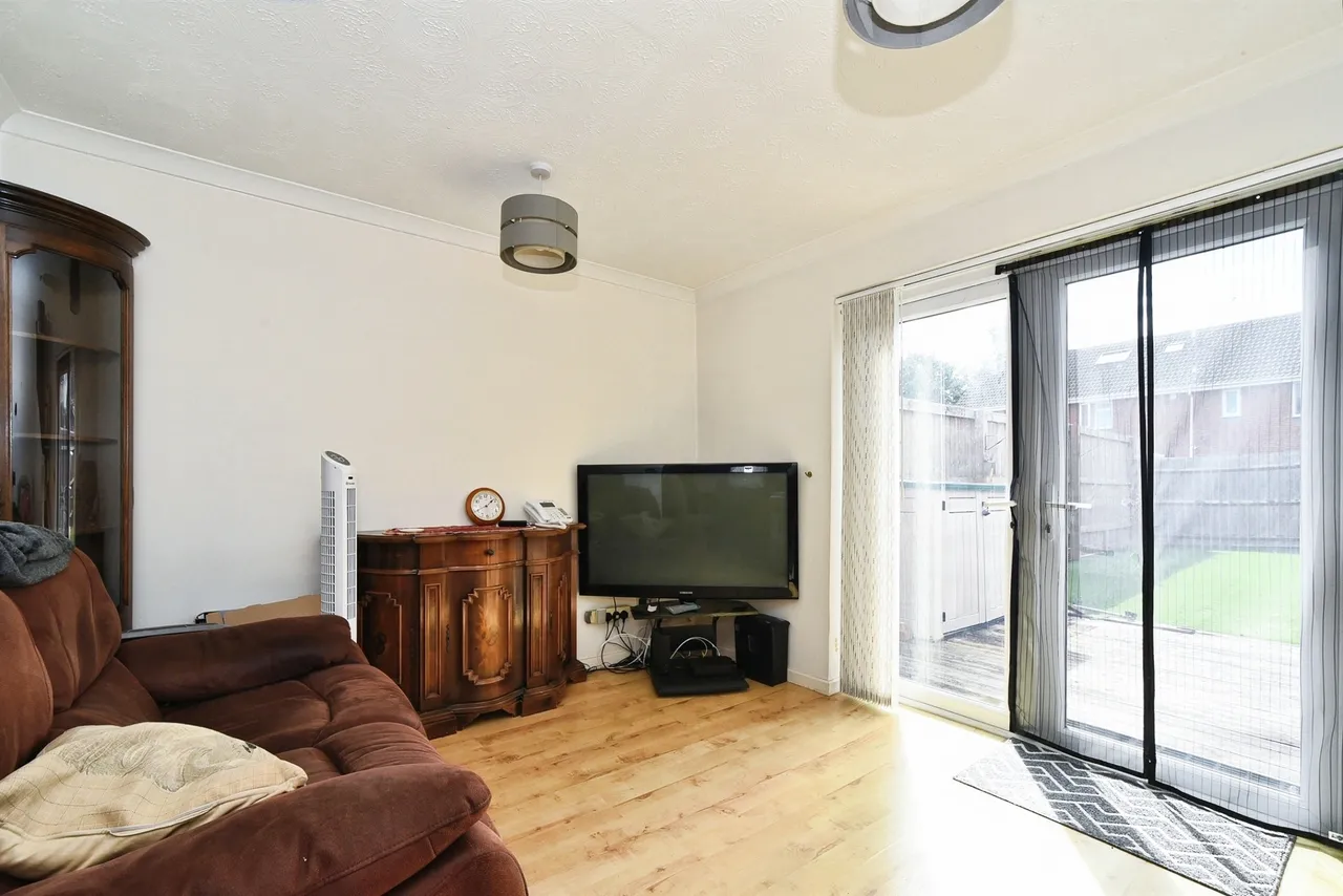 Wagtail Close, Swindon, SN3, photo 4