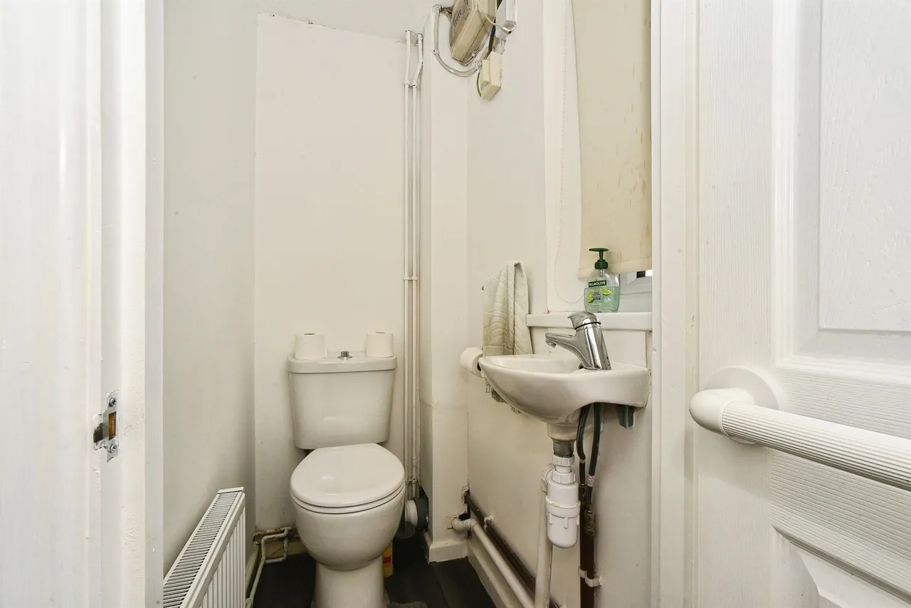 Wagtail Close, Swindon, SN3, photo 6