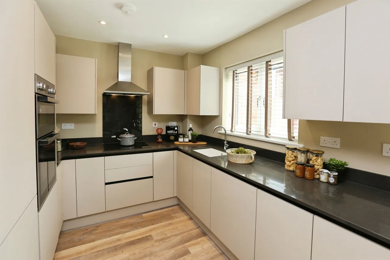 The Lower Acre, Horton Heath, SO30, photo 3