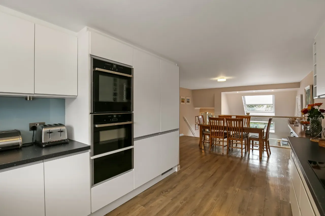 Park Lane, Salisbury, Wiltshire, SP1 3NP, photo 4