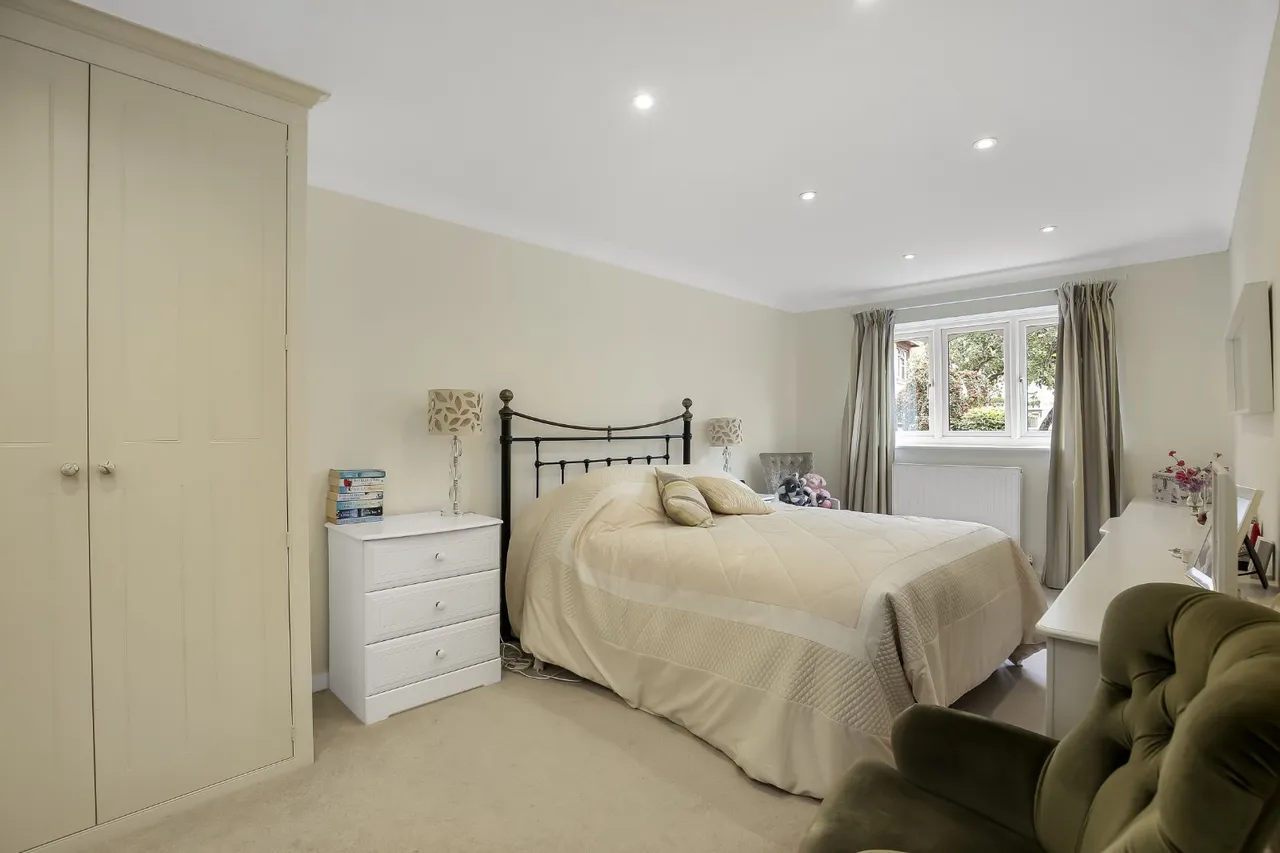 Park Lane, Salisbury, Wiltshire, SP1 3NP, photo 11