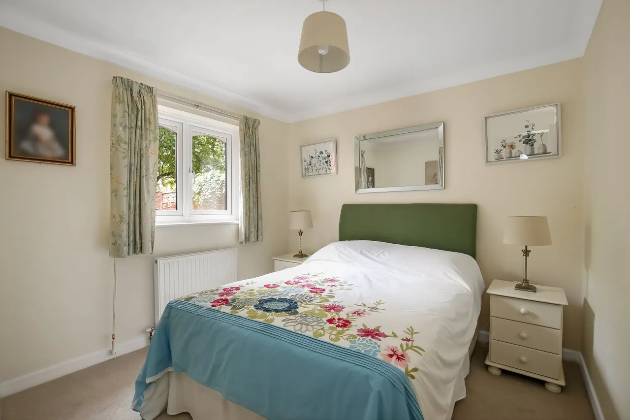Park Lane, Salisbury, Wiltshire, SP1 3NP, photo 9