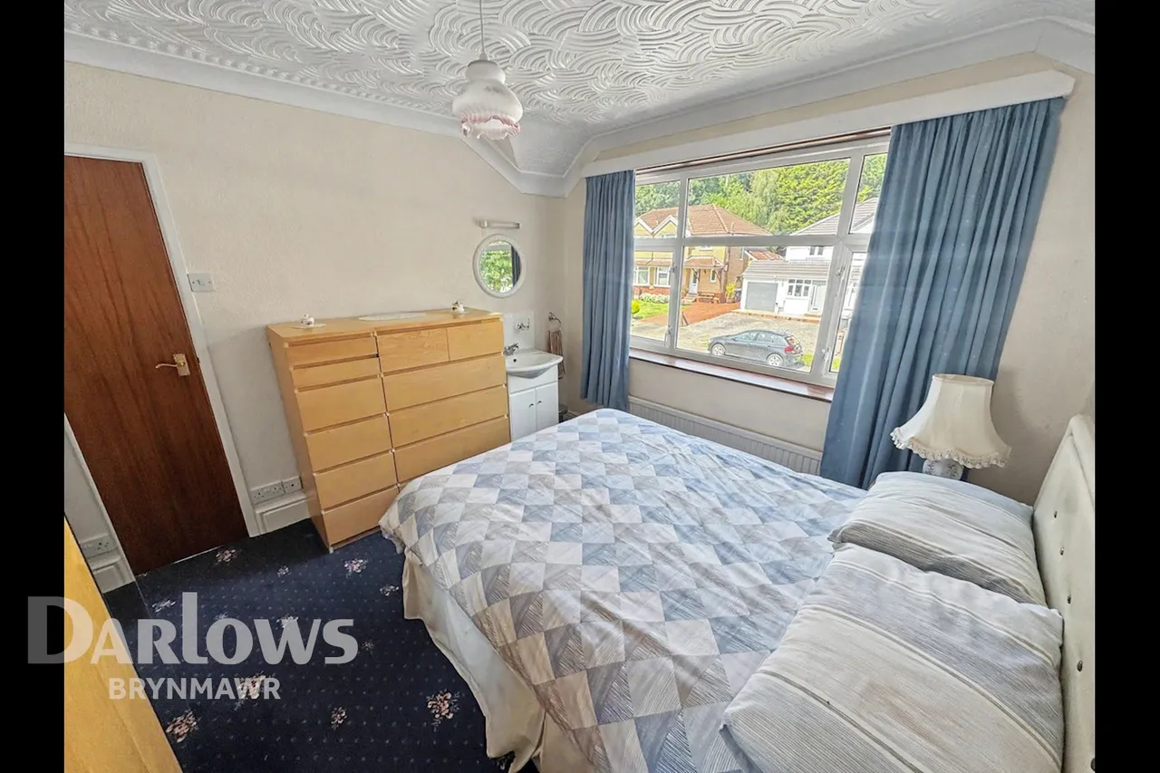 Cambridge Gardens, Ebbw Vale, photo 13