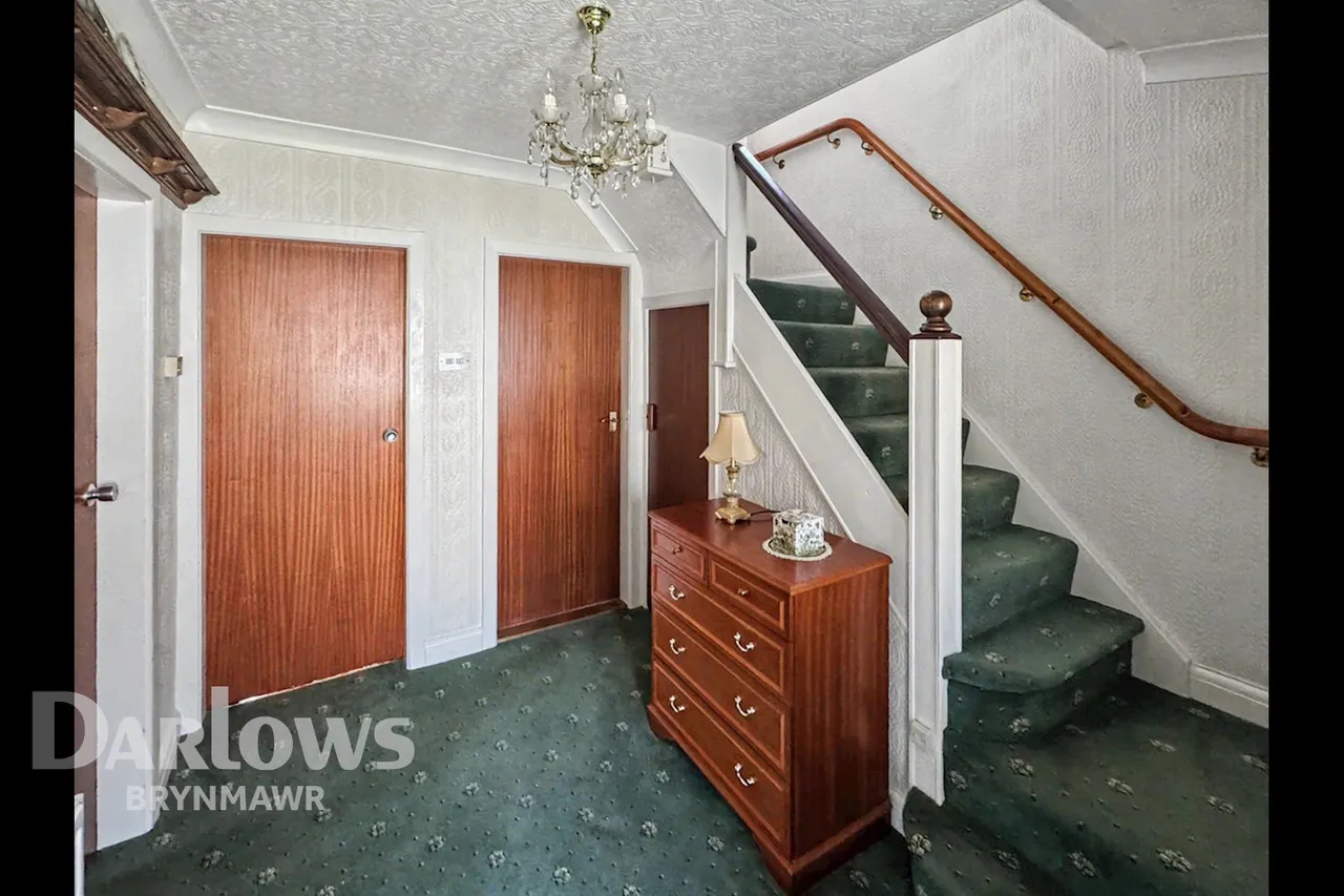Cambridge Gardens, Ebbw Vale, photo 4