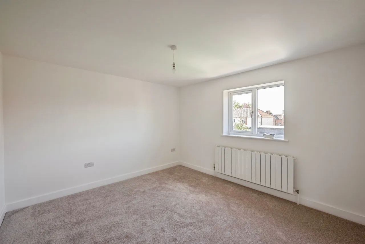 Sutton Crescent, Freethorpe, NR13, photo 7