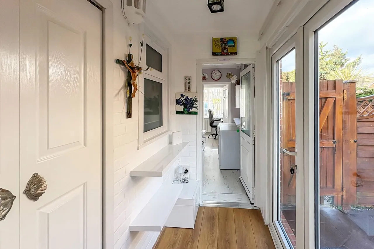 East Preston, Littlehampton, BN16, photo 19