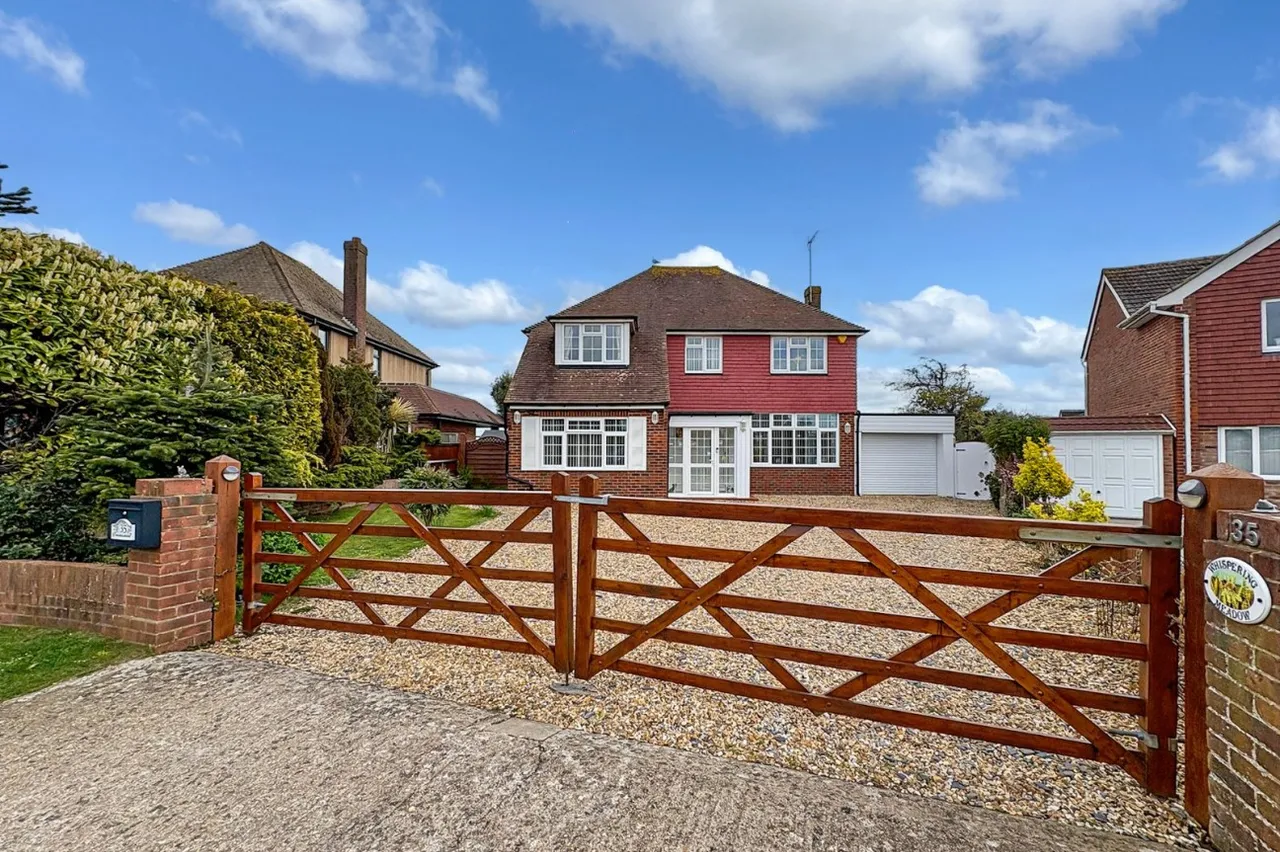 East Preston, Littlehampton, BN16, photo 23