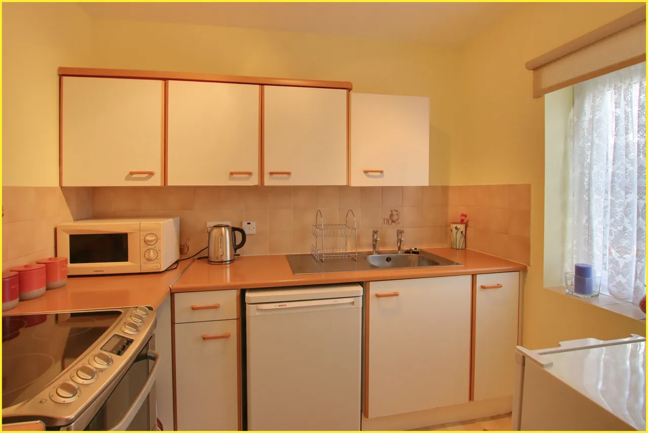 Flat 18, Beaumont Lodge Addington Road, West Wickham, West Wickham, BR4 9BN, photo 3