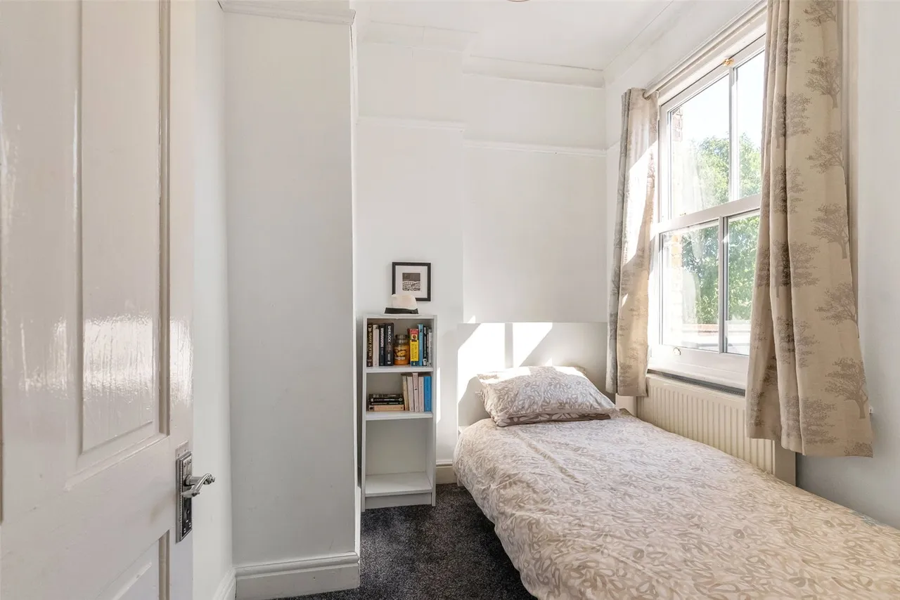 Tudor Road, Hampton, TW12 2NQ, photo 11