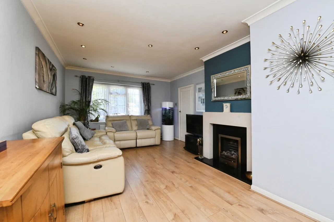 Plashet Gardens, Brentwood, CM13, photo 6