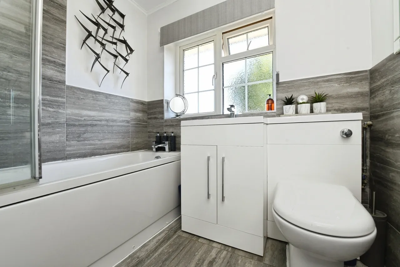 Plashet Gardens, Brentwood, CM13, photo 17