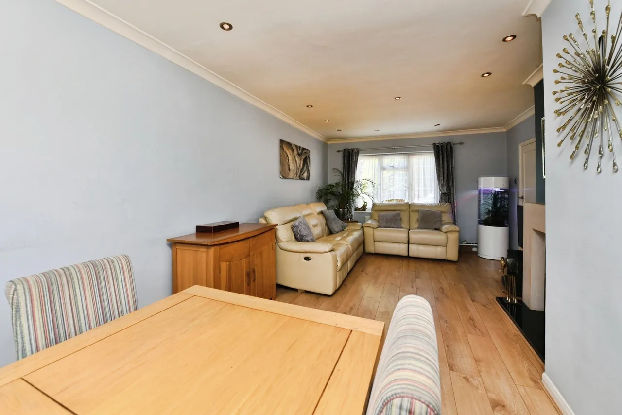 Plashet Gardens, Brentwood, CM13, photo 4