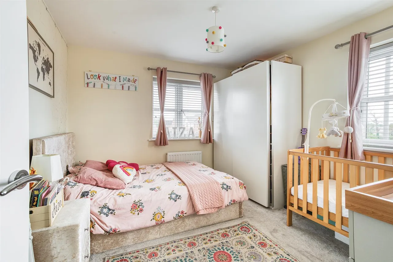 Iris Crescent, Mickleover, photo 12