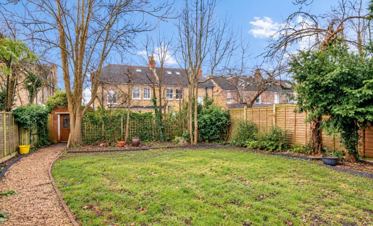 Chester Road, Northwood, Greater London, photo 11
