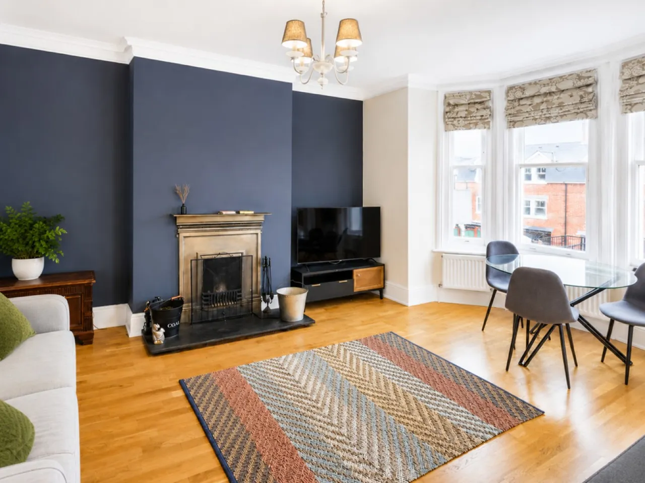 Chester Road, Northwood, Greater London, photo 2