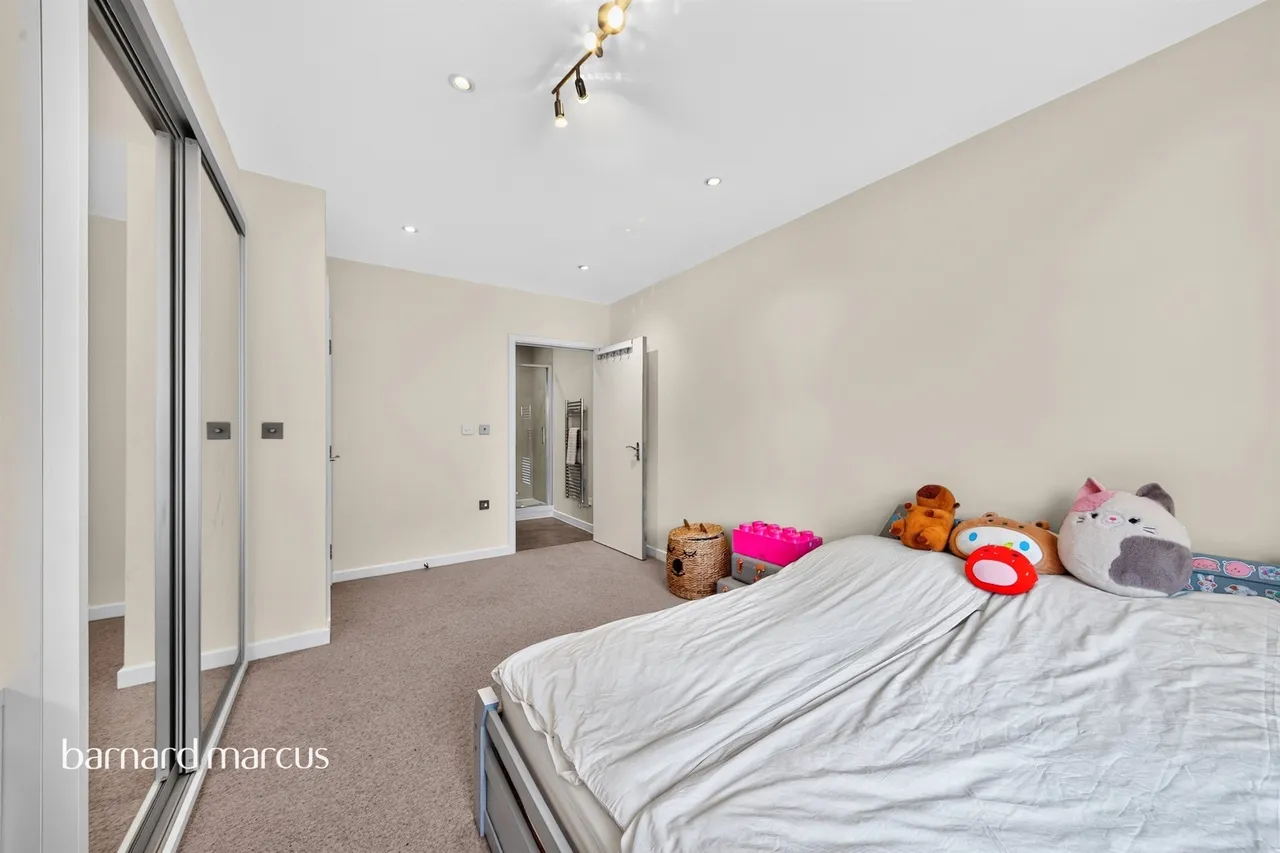Bittacy Hill, London, NW7, photo 19