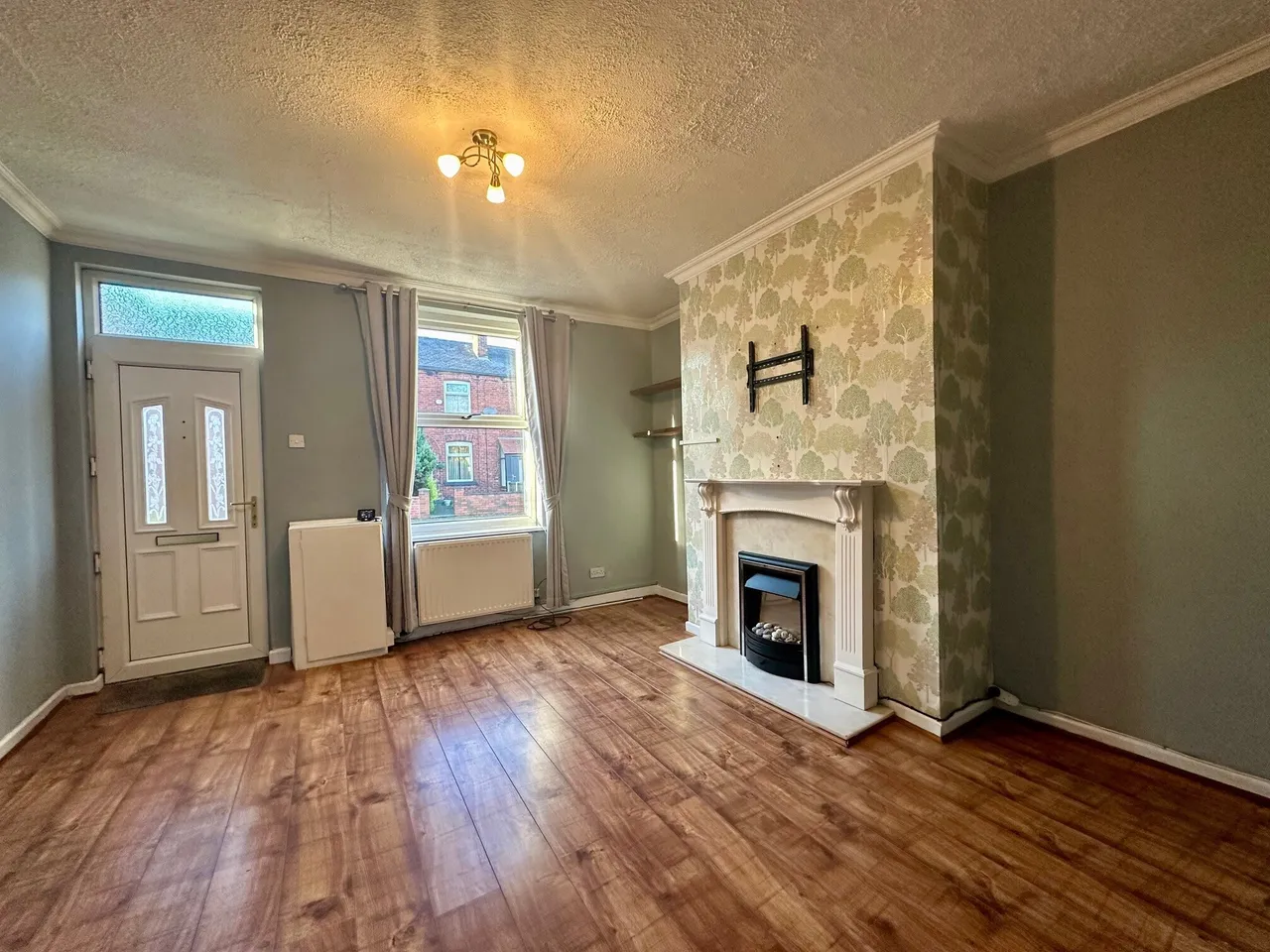 Cheetham Hill Road, Dukinfield, SK16, photo 3