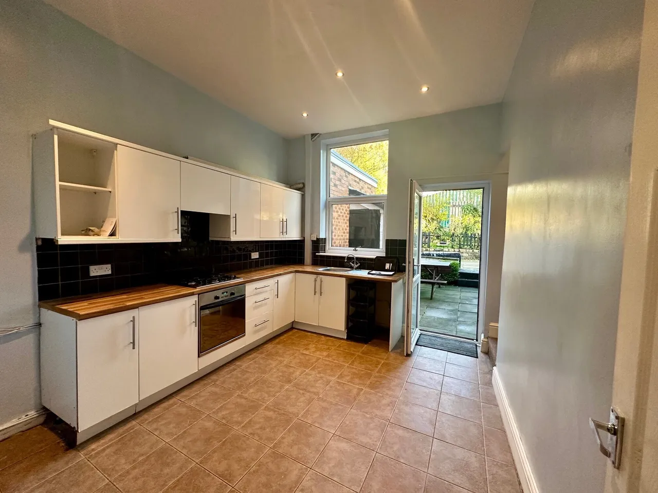 Cheetham Hill Road, Dukinfield, SK16, photo 2
