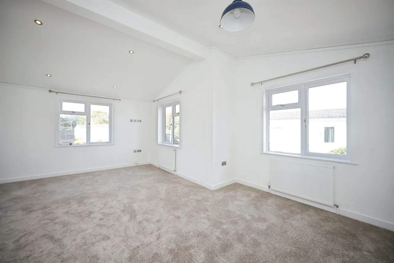 Ivy House Park, Henlade, TA3, photo 2
