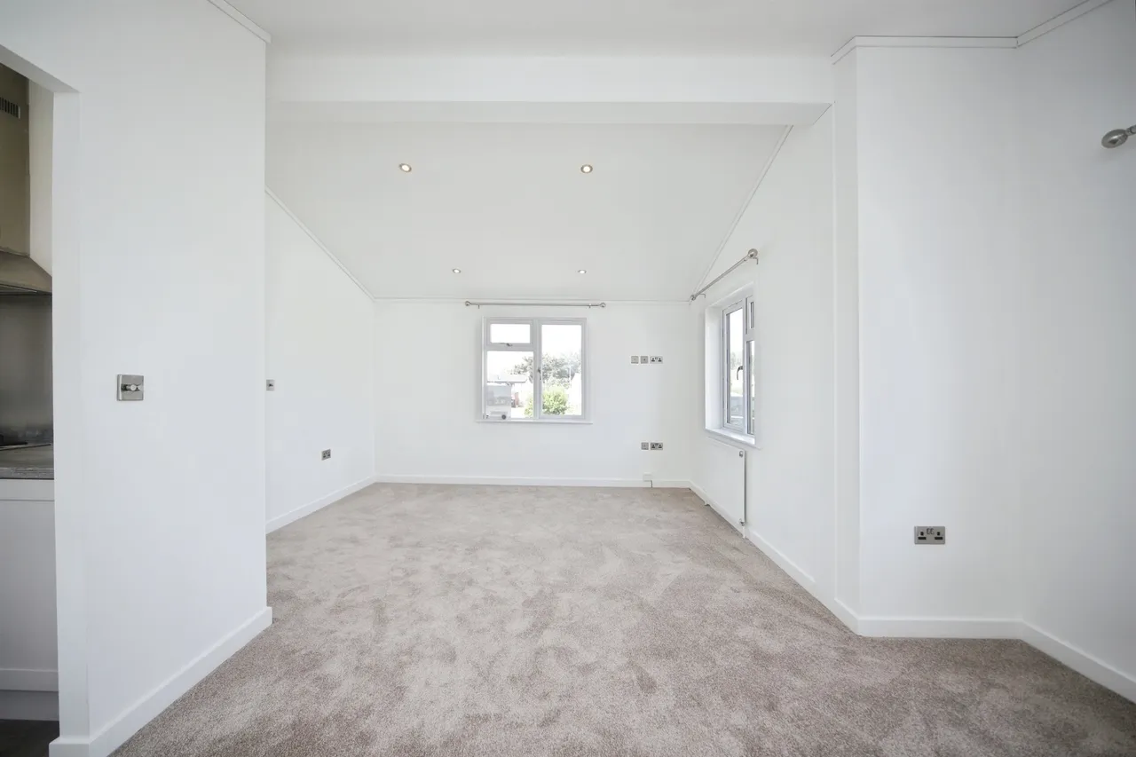 Ivy House Park, Henlade, TA3, photo 9