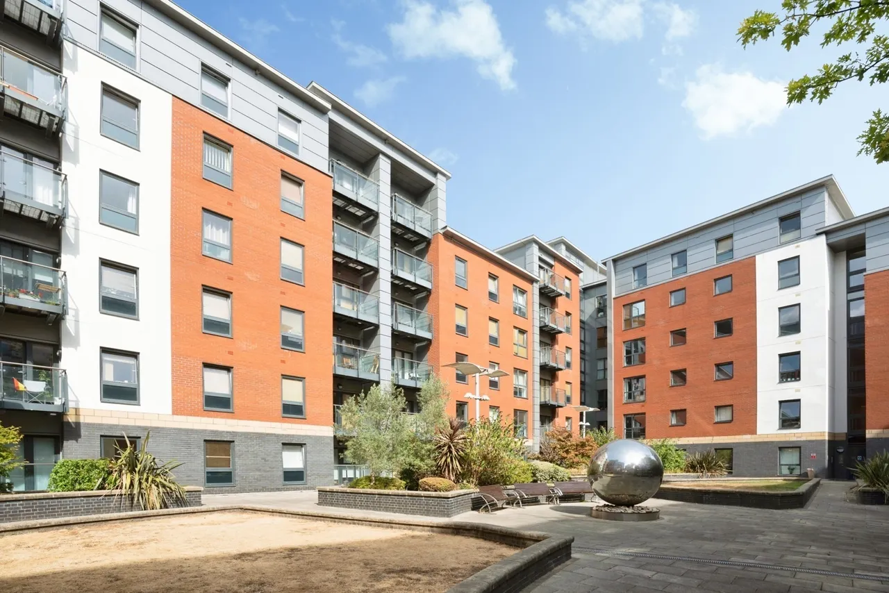 1 bed flat for sale — Atlantic One, 1 St. Georges Walk, Sheffield, South Yorkshire, S3