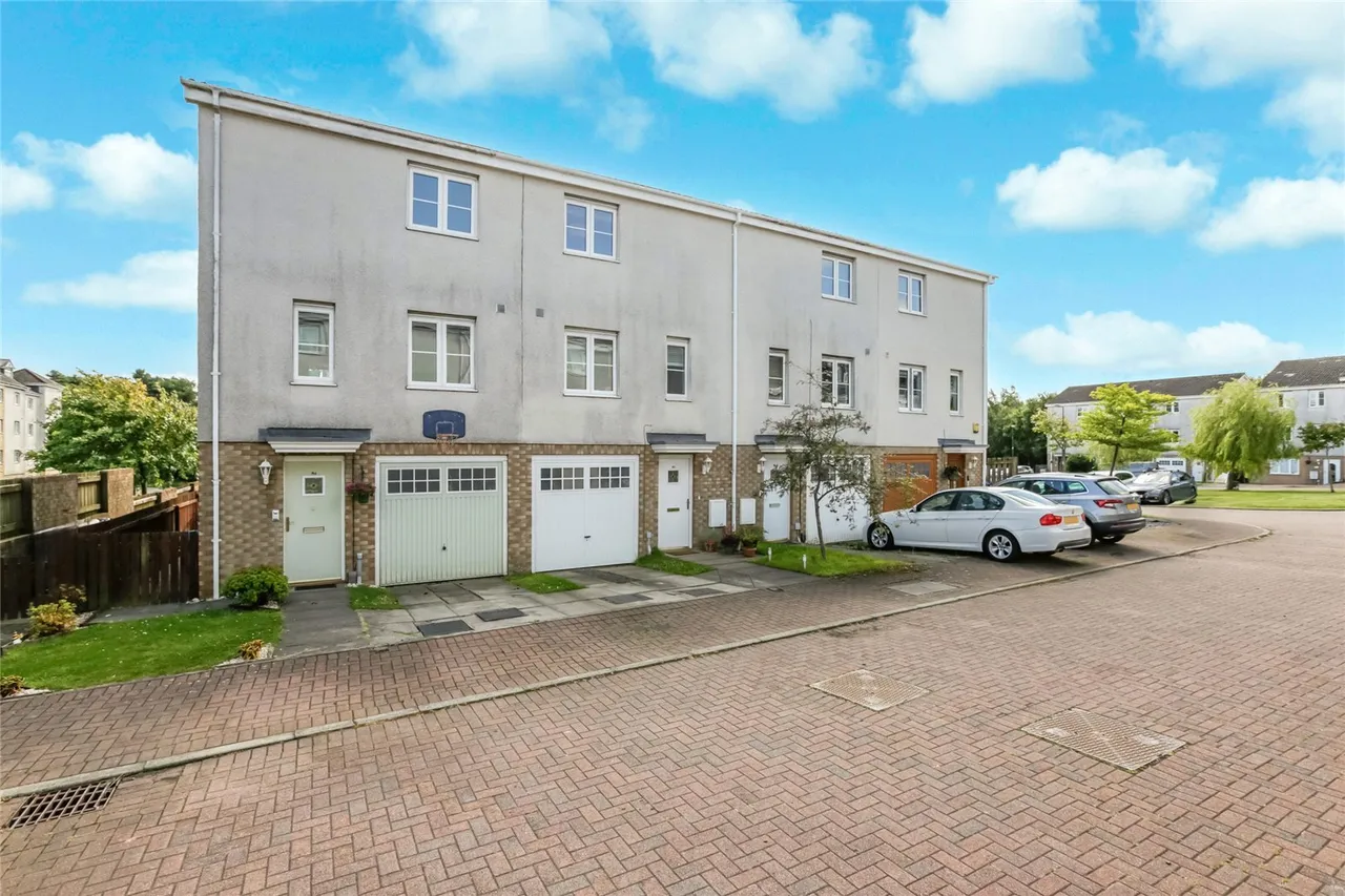 3 bed house for sale, Queens Crescent, Livingston, EH54