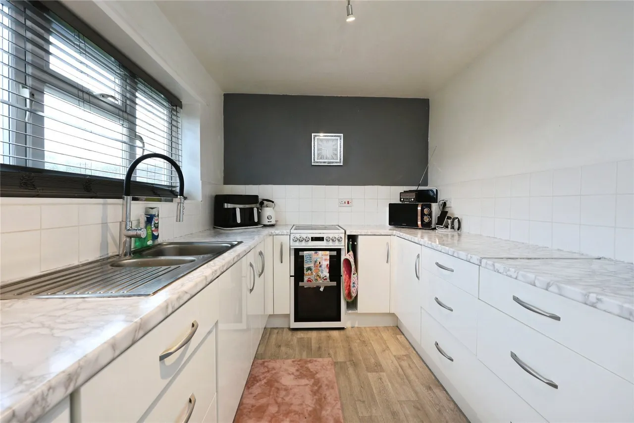 Woods Drive, Apse Heath, PO36, photo 5