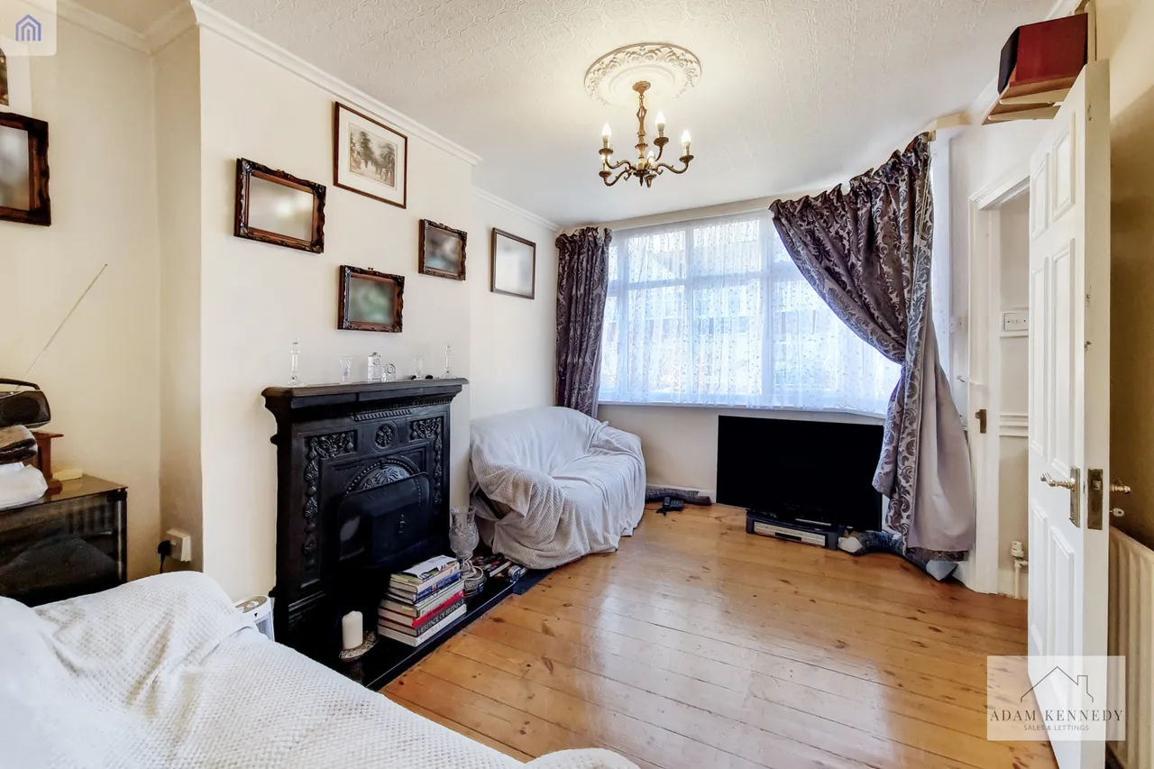 35 Devonshire Road, Edmonton, London, N9 8NG, photo 2
