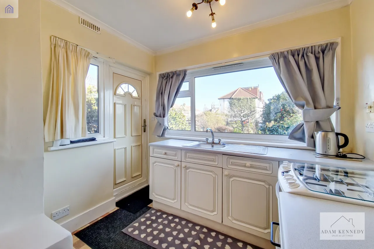 35 Devonshire Road, Edmonton, London, N9 8NG, photo 9