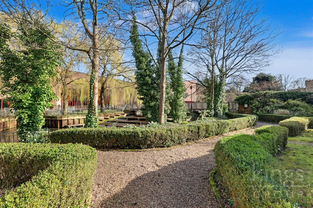 Town Mill Mews, Hertford, photo 2