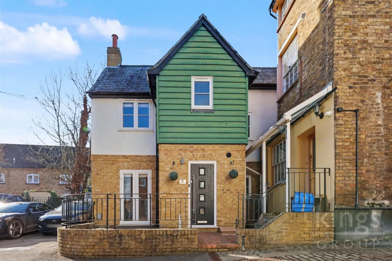 2 bed house for sale, Town Mill Mews, Hertford