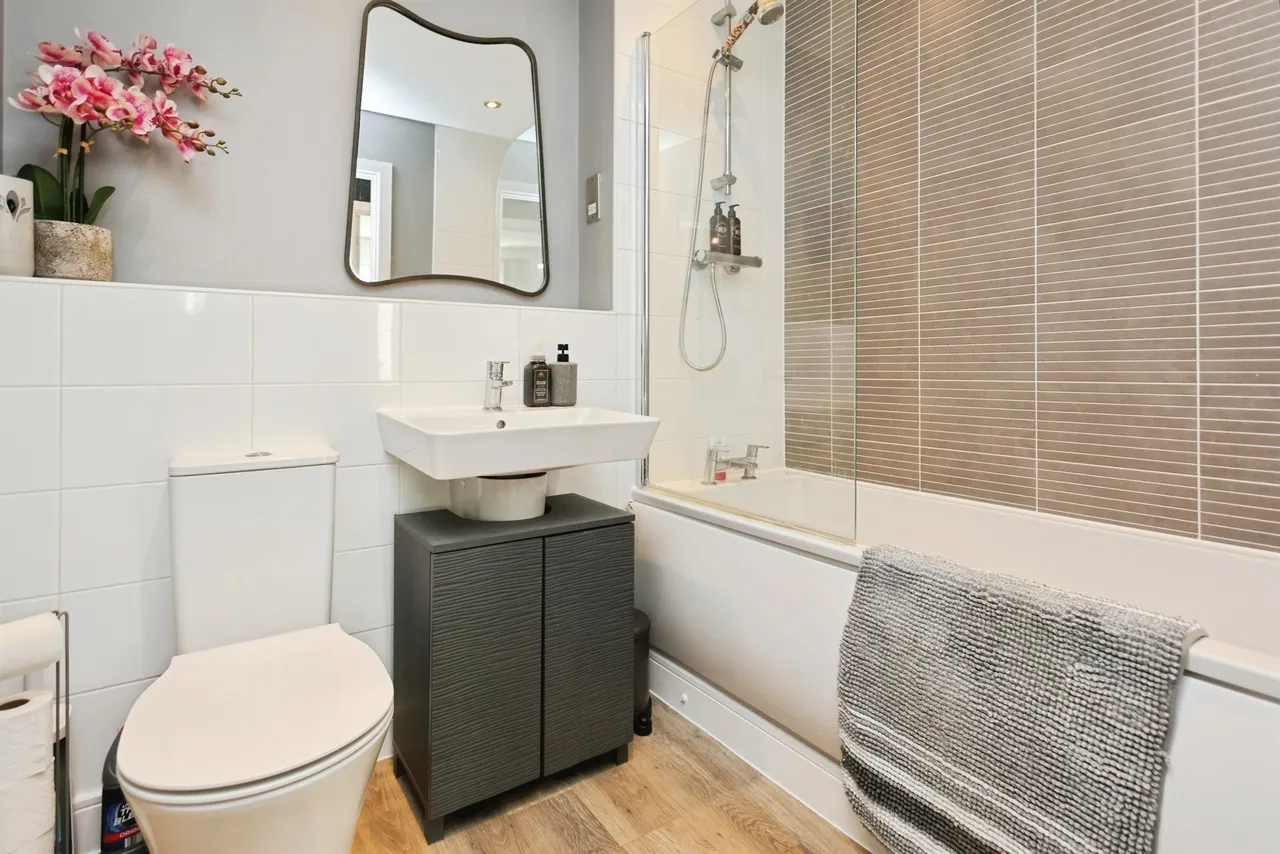 Old Farm Drive, Marston Green, B37, photo 8