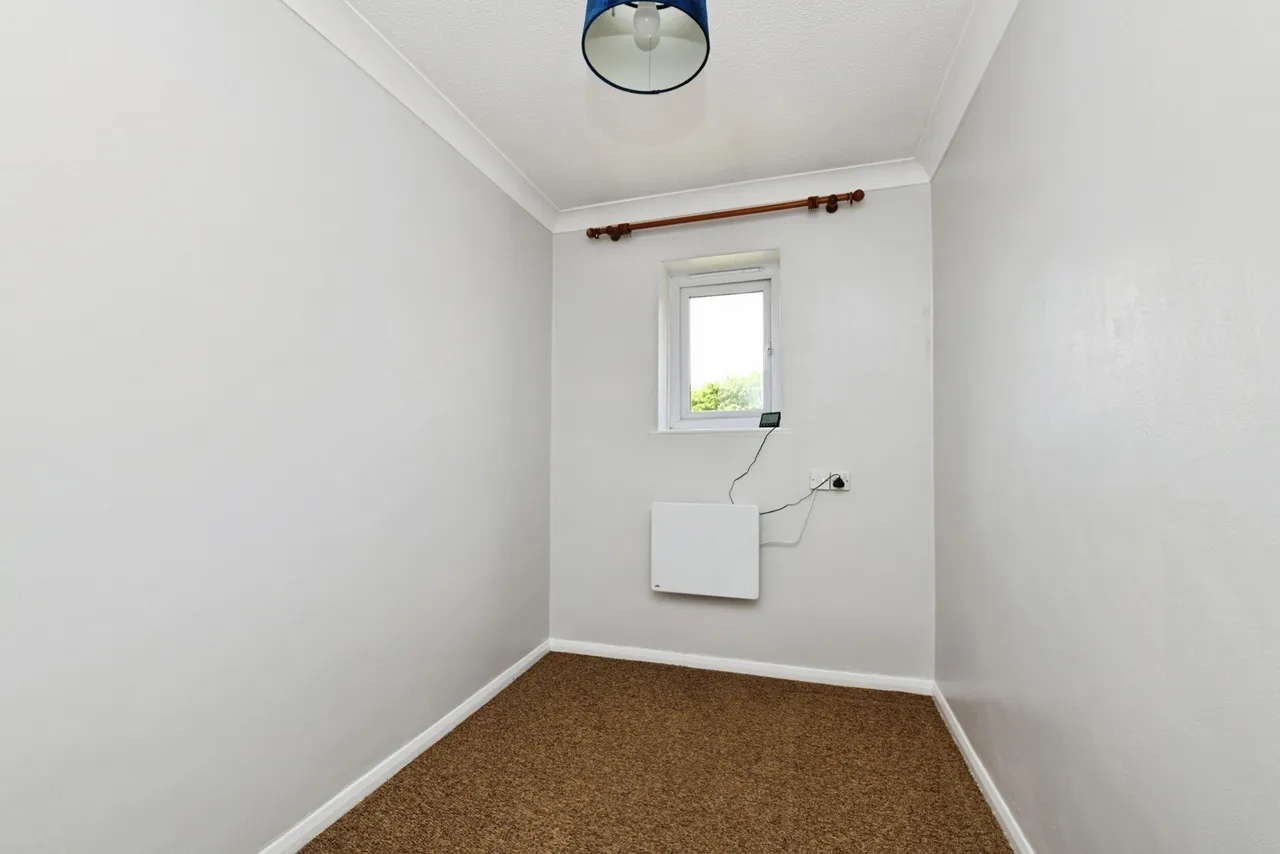 Brackendale Court, Basildon, Essex, SS13, photo 11