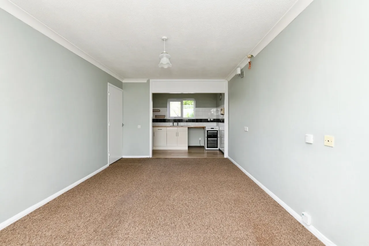 Brackendale Court, Basildon, Essex, SS13, photo 4