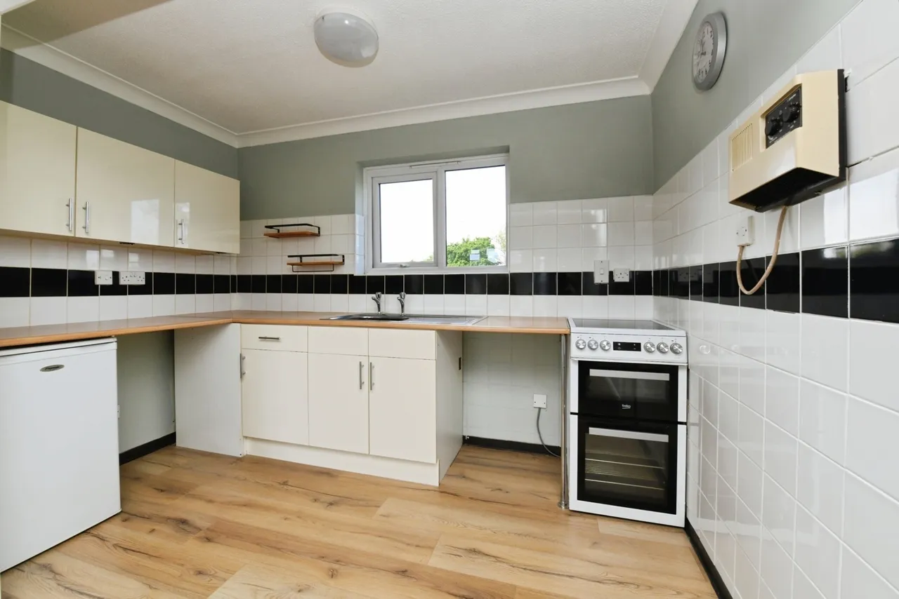 Brackendale Court, Basildon, Essex, SS13, photo 6