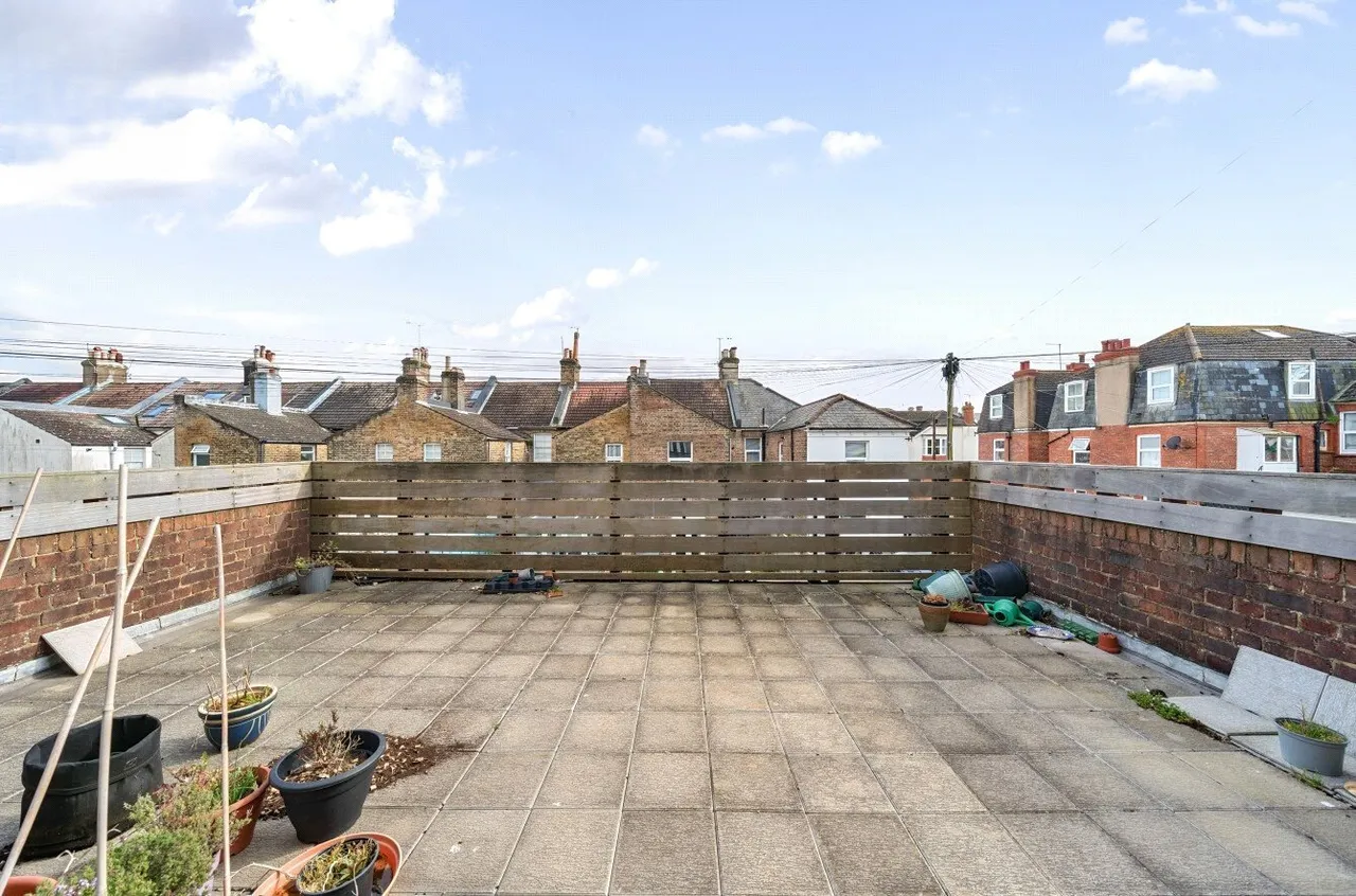 1 bed property to rent, Rowlands Road, Worthing, BN11