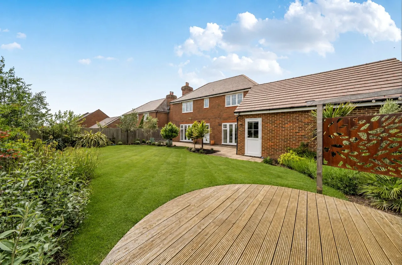 Wadebridge Rise, Medstead, GU34, photo 5