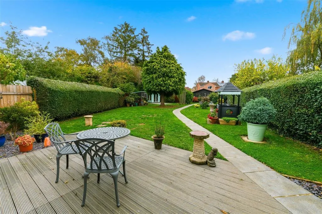 3 bed house for sale, Queens Road, Oakham, LE15