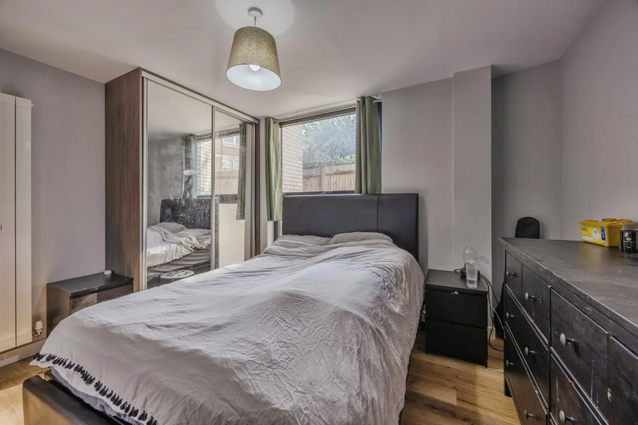 The Waldrons, Croydon, CR0, photo 8
