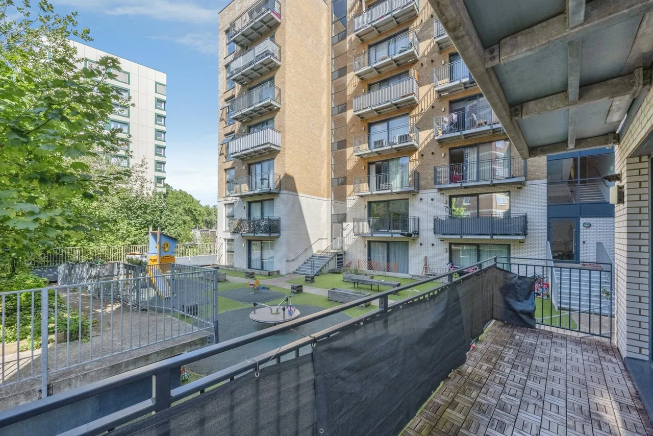 The Waldrons, Croydon, CR0, photo 12